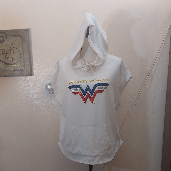 GAP DC Comics Wonder Woman Sweatshirt Hoodie Sequined Logo Size S - Picture 1 of 10